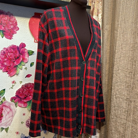 Vintage 1980’s Fire Island, long sleeve red/gray checkered knit sweater. Size L. - Picture 10 of 17